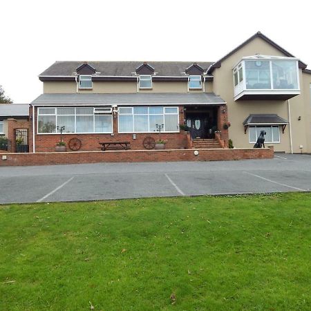 Lakeland Guest House Pembroke Dock Exterior foto