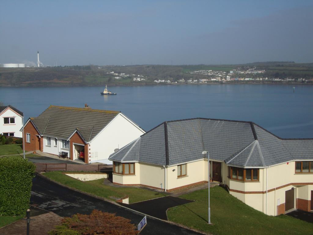 Lakeland Guest House Pembroke Dock Exterior foto