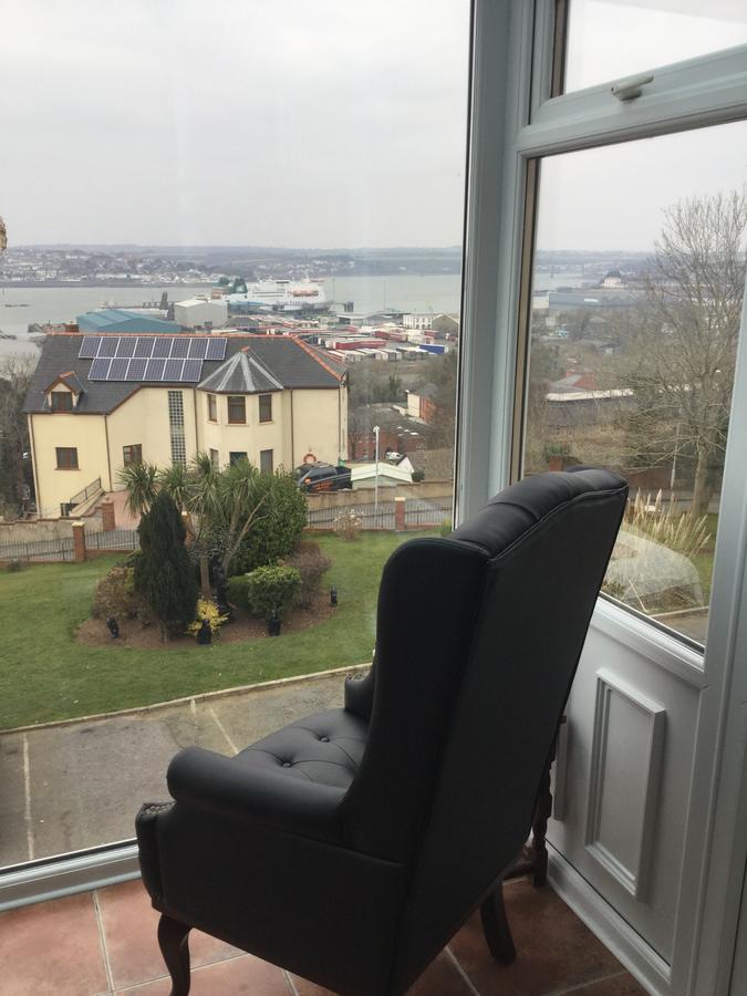 Lakeland Guest House Pembroke Dock Exterior foto